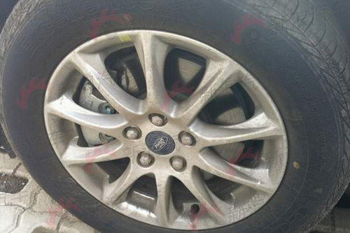 上海车展发布 新蒙迪欧致胜低配版被偷拍插图2 上海车展发布 新蒙迪欧致胜低配版被偷拍